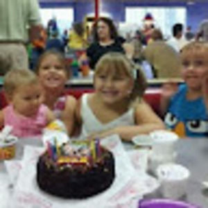 Meet your Posher, Kendra